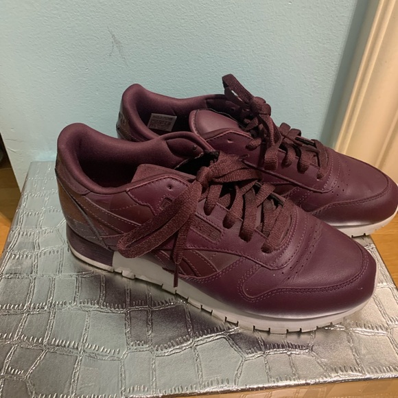 reebok classic leather sneakers - Picture 2 of 3